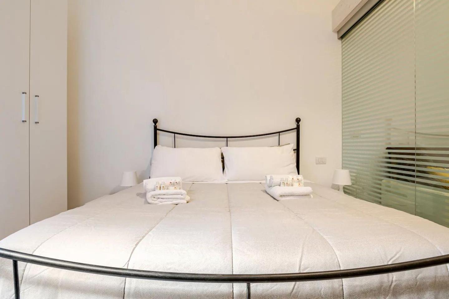 Elegance - - Via Spartaco - Porta Romana Apartment *
