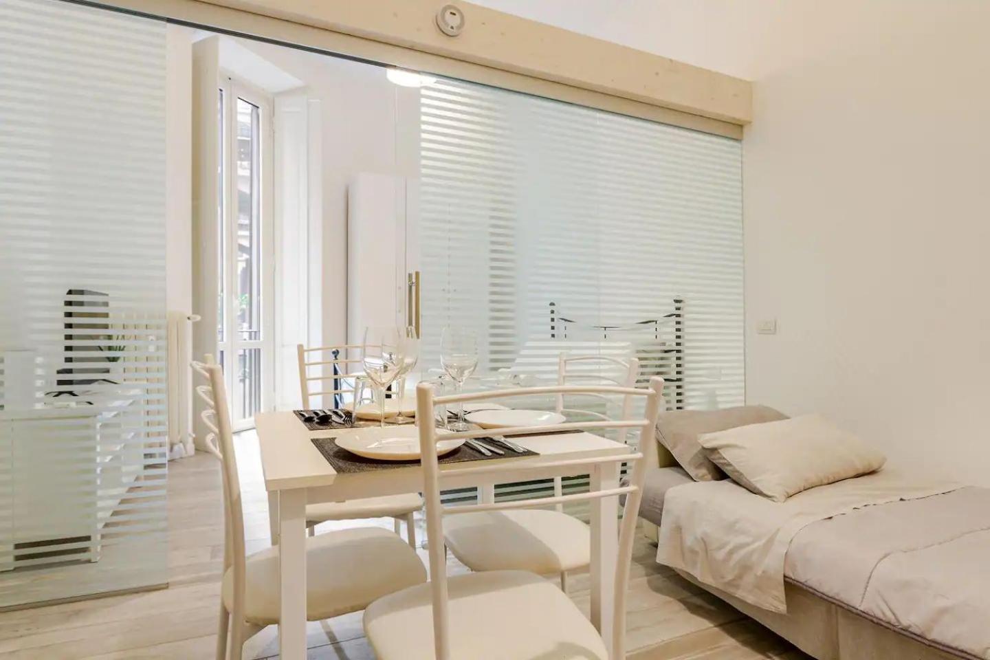 Elegance - - Via Spartaco - Porta Romana